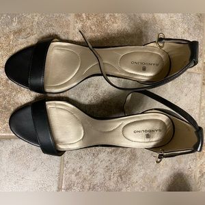 Womens Bandolinos Stilleto Black Heels